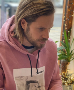 Simon Mitchell - Social media manager